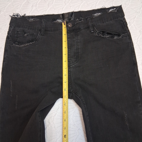 VALABASAS size 34 Sleek Black Distressed Skinny Jeans - Picture 13 of 17